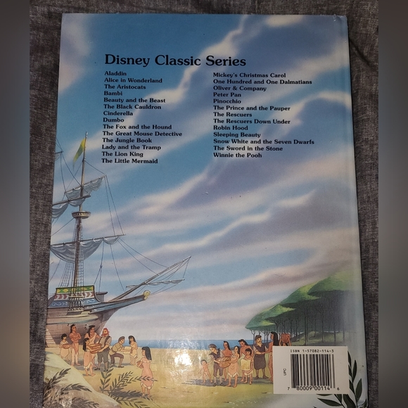 Disney classic series Pocahontas this over size 1995 book is in great condition - Picture 3 of 3